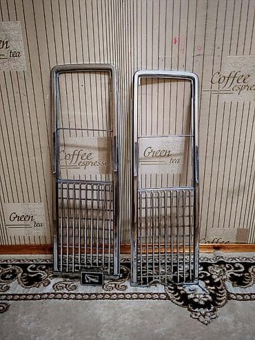 niva abilsofka: ZAZ Zaporojets üçün ön radiator barmaqlığı (emblem ilə) - Model — 1