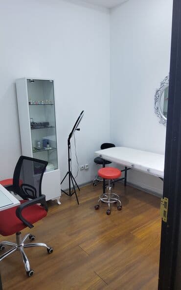 yasmin ticaret merkezi: Şəhərin mərkəzində Af mall da yerləşən bu kommersiya məkanı ofis — 2