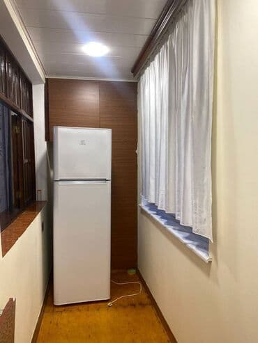 kirayə restoran: Sumqayıt 13 cu mkr-da. duz yaninda 2 dene mekteb, baxca, supermarket — 2