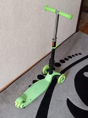 scooter az: Uşaq skuterı – 3 təkərli, yaşıl - Sükan: T‑formalı, rezin sürüşməyən — 3