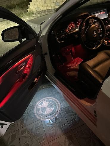 larzon diski: BMW 5 series: 2 l | 2015 il Sedan — 6