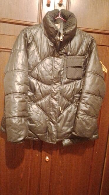 Kurtka.Yaxwl veziyyetdedi.5 manat.Tund qaradl lalafo.az -da Kurtka.Yaxwl veziyyetdedi.5 manat.Tund qaradl