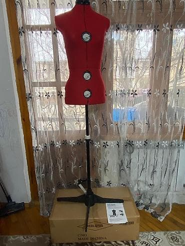 Manekenlər: Qadın, Qırmızı, Çin — 2