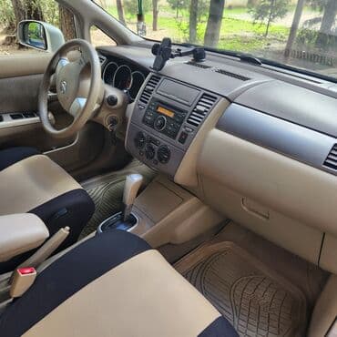 kvadrasikl satılır: Nissan Tiida sedan – gümüşü rəng Texniki xüsusiyyətlər və təchizat: - — 5