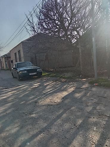 Su nəqliyyatı: Model: Mercedes-Benz C‑Class (W202) sedan Kuzov: 4 qapılı, tünd — 7