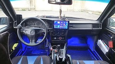 Avtomobil salonunun təkmilləşdirilməsi paketi - Multimedia: 9–10