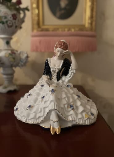 royal dux: Fiqur — 2