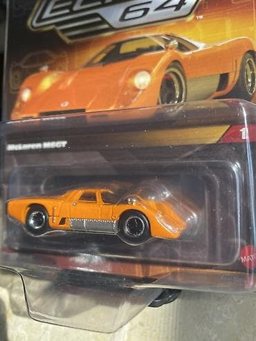 klasik gitara: Hot Wheels Elite 64 – McLaren M6GT - Brend: Hot Wheels (Mattel) - — 4