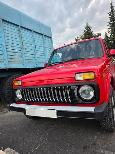 VAZ (LADA) 4x4 Niva: 1.7 l | 1996 il 231562 km Sedan