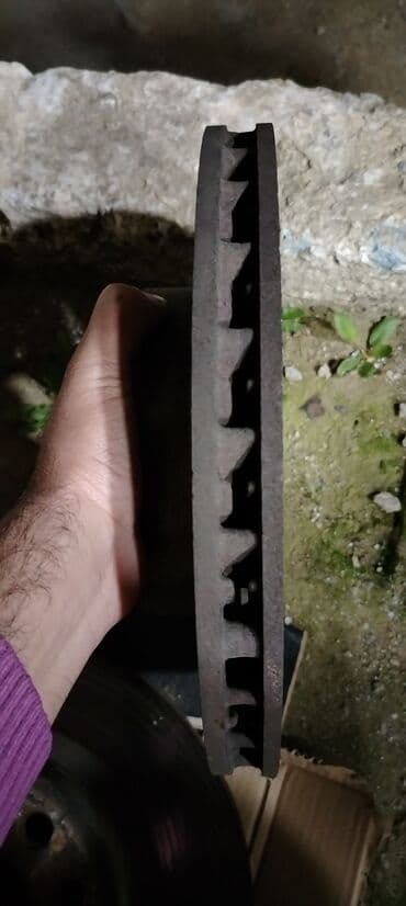 ij diskləri: Volkswagen Touareg 3.2 matorun qabaq naklatkaları və 2 eded qabaq — 3