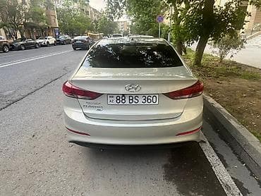 Hyundai Elantra: 2 l | 2017 il Sedan — 3