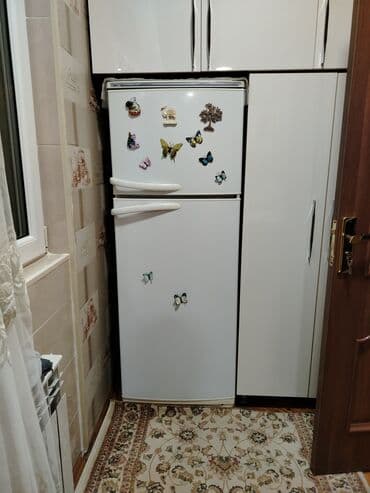 Kompüter, noutbuk və planşetlər: İkiqapılı məişət soyuducusu - Üst hissədə ayrıca dondurucu bölmə, iki — 1