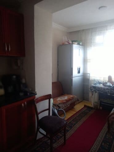 Qarajlar: Ev pasolkada temurov xestaxanasinin yani 1 otaq 2 ye duzelib — 8