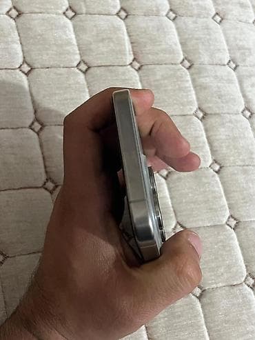 15 pro max titanium: IPhone 15 Pro Max, 256 GB, Natural Titanium, Simsiz şarj — 5