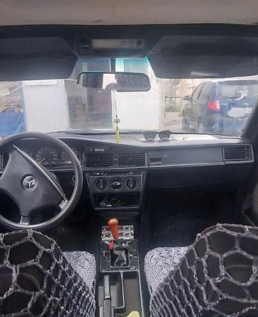 ceska mercedes: Salam.Mercedes-Benz 190 (W201) sedan,mexanika 1991 ci il.Mator karopka — 5