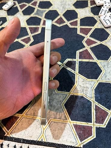 iphone 14 mini: IPhone 15, Yaşıl, Face ID — 4