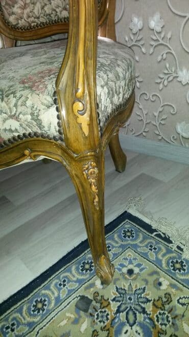 fırlanan stollar: İşlənmiş, Masa və oturacaqlar, Komod, Jurnal masası, Kredit yoxdur — 8