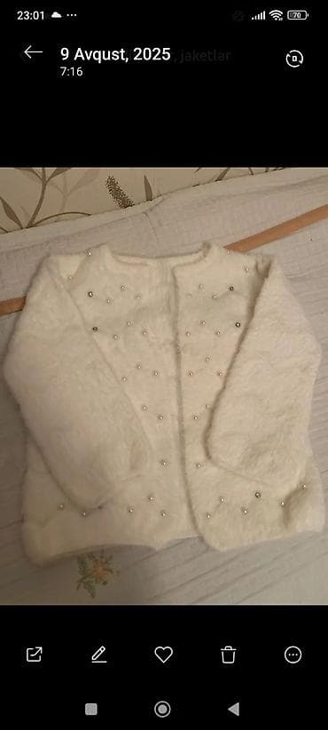 Игрушки: Uşaq üçün zərif ağ kardiqan/jaket. - Material: yumşaq, tüklü toxuma — 1