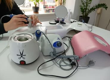 dırnaq üçün: Manikür və pedikür üçün peşəkar avadanlıq seti Dəst tərkibi:Reyal — 1