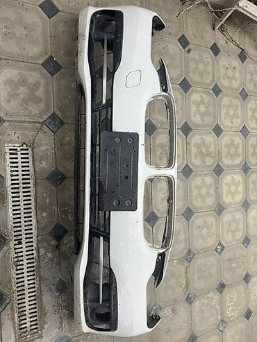 camry bufer: Ön, BMW 5 Series F10/F11 — 2