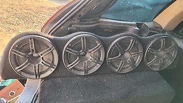 kalonka temiri: İşlənmiş JBL Kolonka, Növ - Akustik, rəng - Qara — 1