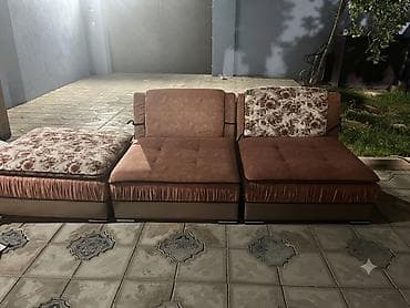 divanda: Künc divan, İşlənmiş, Açılmayan, Bazasız, Parça, Çatdırılma yoxdur — 2