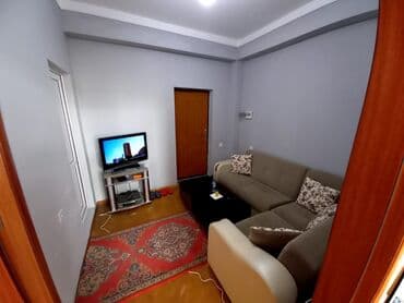 kiraye ev 7 mkr: 9.mkr, kecmis Tərlan şadlıq evinin yanında 18 mərtəbəli binanın 16cı — 5