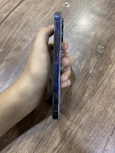 android box tv: IPhone 13 Pro, Sierra Blue, Face ID — 4