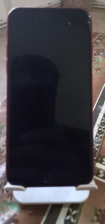 tecno camon 19 pro: IPhone SE 2020, Qırmızı, Barmaq izi — 3