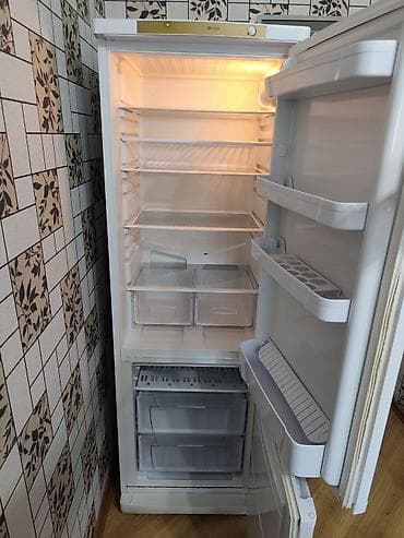 qapalı soyuducu: İşlənmiş 2 qapılı Indesit Soyuducu Satılır, rəng - Ağ — 4