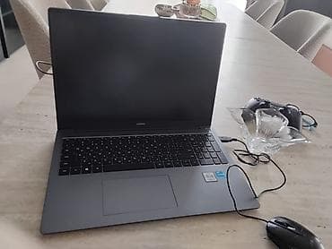 mini pc computer: Huawei MateBook D16 noutbuku – Intel Core i3 prosessorlu model. Əsas — 3