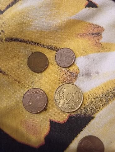 Avro sikkələri dəsti Tərkib: - 1 sent – 2 ədəd (mis örtüklü polad, “1 — 1