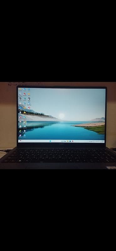 HUAWEI laptop satilir. 512 gb yaddaş 16 gb ram Inter core i5 2.10