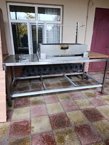 döner şişi: Köz döner aparati. Qiymet 400 azn Real aliciya endirim olunar. Unvan — 1