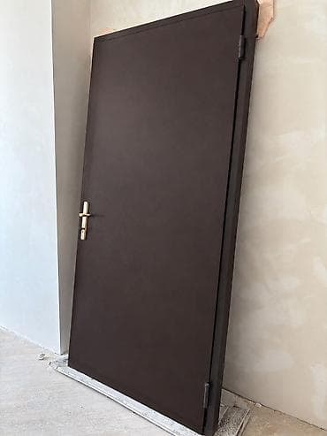 seyfi qapi: Metall giriş/interyer qapısı - Material: polad konstruksiya, hamar — 1