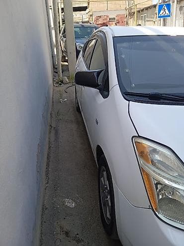 monitor prius: Toyota Prius Hybrid – ağ rəng, 5 qapı, hetçbek gövdə. Mühərrik və — 7