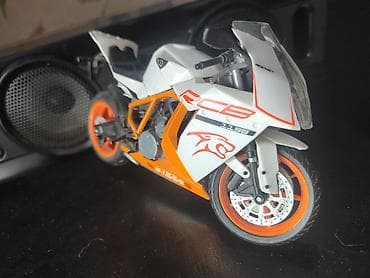 cd disk: Kolleksiya üçün motosiklet modeli - Tip: idman motosikleti maketi - — 1