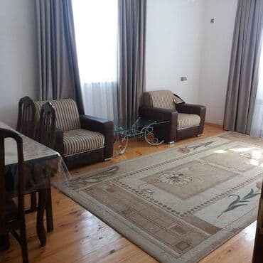 qaracuxurda ev: 70 kv. m, 2 otaqlı — 1