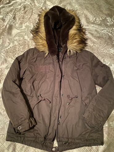 Ori̇ji̇nal Zara. Zara mağazasından alınıb.Cəmi 2-3 dəfə