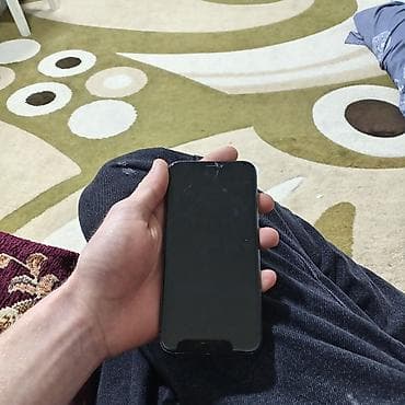 mi android box: IPhone X, 64 GB, Space Gray, Face ID — 3