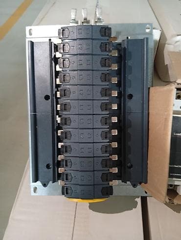 ucuz yumurta: Schneider Electric Elektrik avtomat, 3 faza — 8