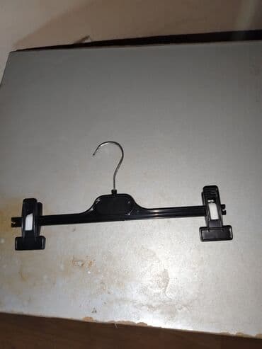 сдам контейнер на ортосайском рынке: Yesikler her novde. Oteller ucun parca ayaqqabi yeni şəpiy. Veşilka — 27