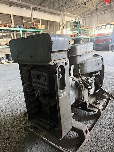 baklar ve cenler: Sənaye tipli benzin/dizel generator qurğusu (Hal hazırda işlek deyil — 4
