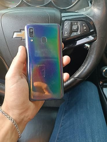 Samsung Galaxy A40, 64 GB