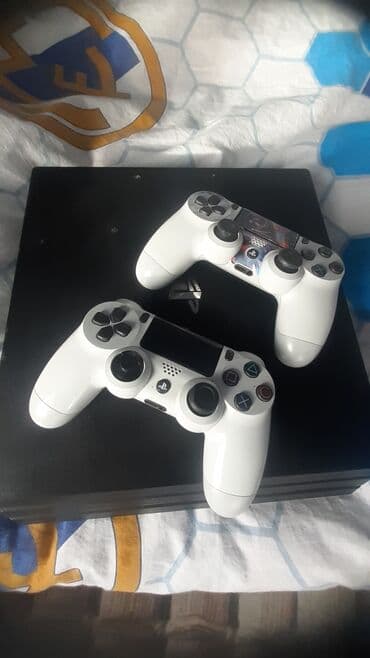 Mətbəx texnikası: PlayStation 4 Pro (PS4 Pro) oyun konsolu - Rəng: Qara, mat korpus - — 1