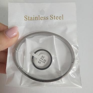 qedimi uzuk: Zərgərlik dəsti – paslanmayan polad və bəzək qaşları - Material — 2