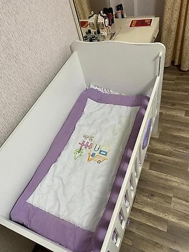 Для девочки и мальчика, Б/у, Четырехугольная, Колыбель, С матрасом, С механизмом качания — 3
