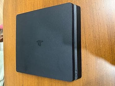 Salam.Playstation 4 yaınız ev şəraitində işləyib.Daxilində Ps Plus