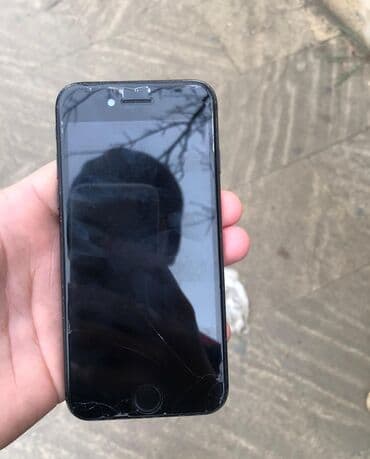 Apple iPhone: IPhone 7, Qara, Barmaq izi — 1