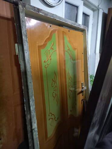 İç qapılar dəsti - Material: MDF/laminat örtüklü taxta əsas -